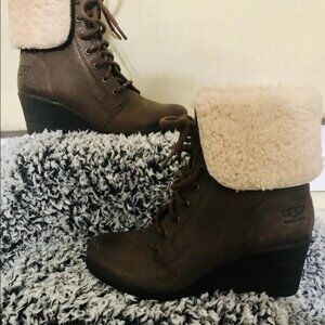 UGG Brown Lace Up Bootie SZ 6